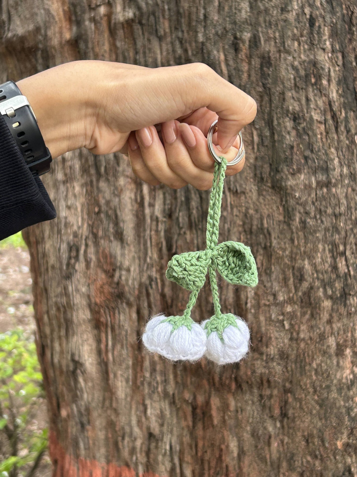 Tulip crochet keychain